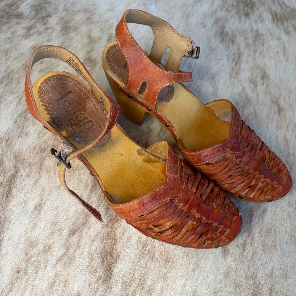 Latigo Women's Brown Leather Woven Sandals 9 - Picture 6 of 6